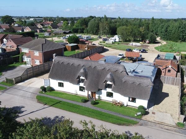 Thatched Caravan 001