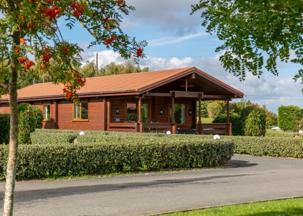 Westwood Lakes lodge in sunlight.